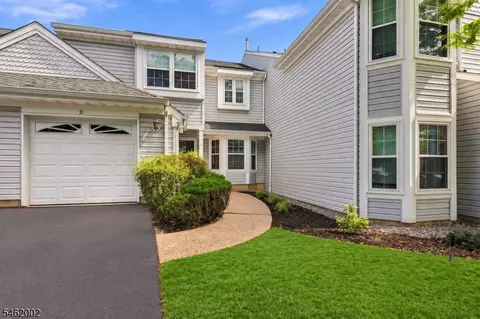 11 Vreeland Ct, Sayreville, NJ 08872
