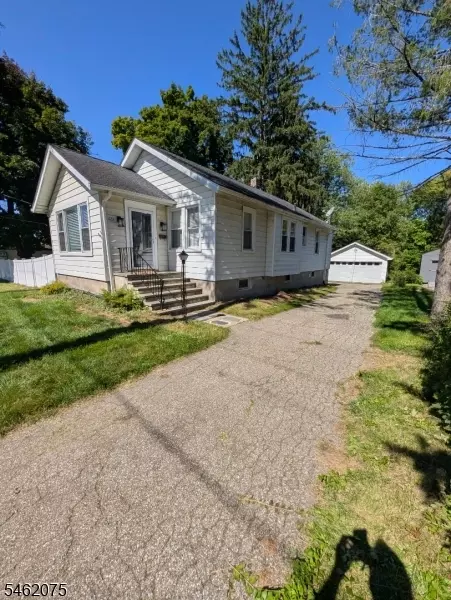 322 E Washington Ave, Washington, NJ 07882