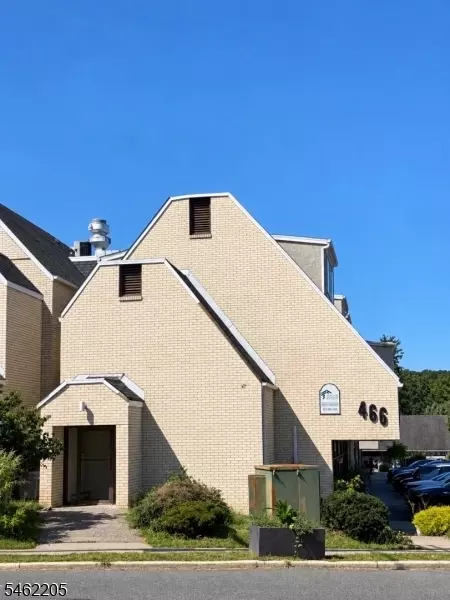 466 Pompton Ave #F, Cedar Grove, NJ 07009