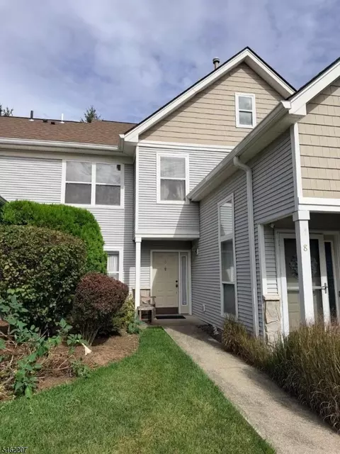 6 Eagles Nest Ln, Hamburg, NJ 07419