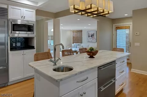 Kitchen - 12 Hillside Ave, Summit, NJ 07901 photo 4 of 4