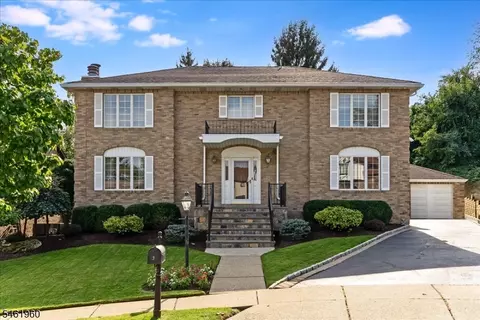 37 Jani Ct, Clifton, NJ 07013