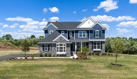 5 Paetzell Farm Rd, Milford, NJ 08848