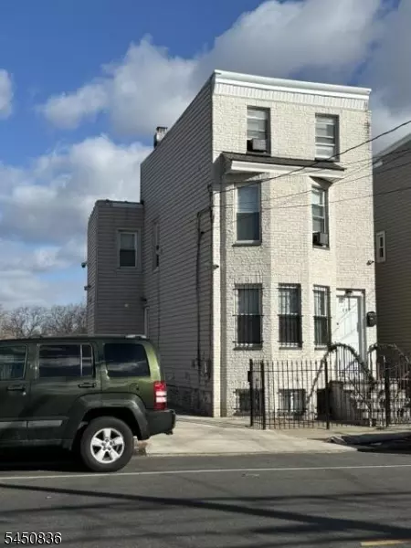 127 Verona Ave, Newark, NJ 07104