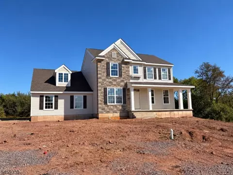 3 Paetzell Farm Rd, Milford, NJ 08848