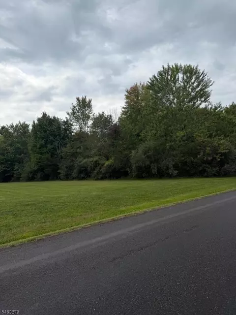 104 Barbertown Point Breeze, Kingwood Twp, NJ 08825