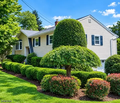 407 Lafayette Ave, Westwood, NJ 07675
