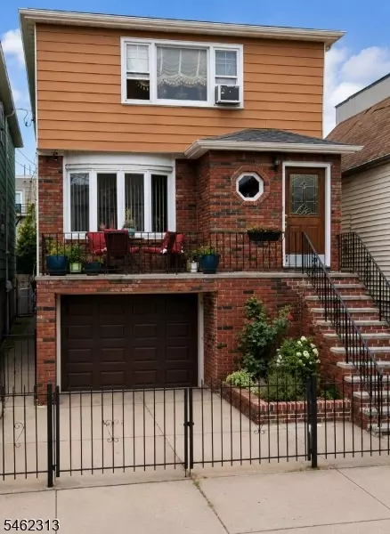 46 Grace St, Jersey City, NJ 07307