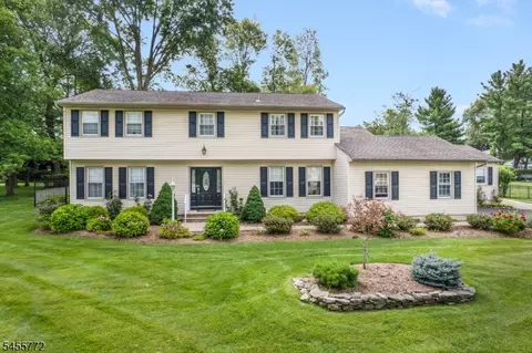 6 Selmar Ter, East Hanover, NJ 07936