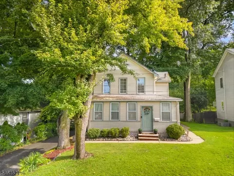 113 Harrison Ave, Roseland, NJ 07068