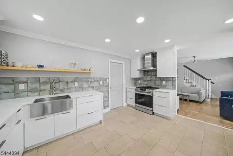 Kitchen - 45 Leonard Ter, Wayne, NJ 07470 photo 4 of 5