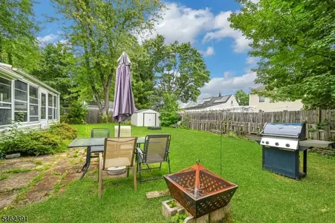 Exterior - 40 Wanaque Ave, Wanaque Boro, NJ 07420 photo 4 of 5