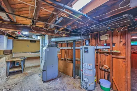Entry Way - 40 Wanaque Ave, Wanaque Boro, NJ 07420 photo 5 of 5