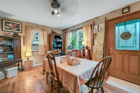 Dining - 40 Wanaque Ave, Wanaque Boro, NJ 07420 photo 1 of 3