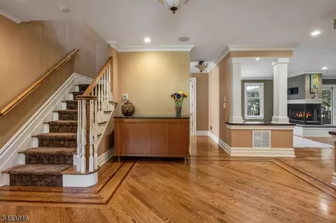 Entry Way - 3 Aster Ter, Mendham, NJ 07945 photo 2 of 3