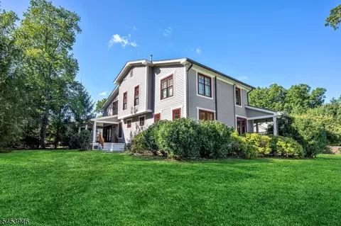 Exterior - 3 Aster Ter, Mendham, NJ 07945 photo 4 of 6