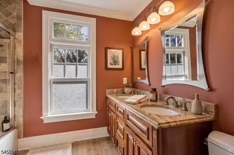 Bath - 3 Aster Ter, Mendham, NJ 07945 photo 2 of 3