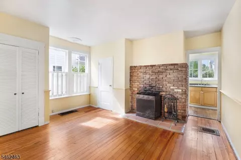 Living - 35 Maple Ave, Madison, NJ 07940 photo 2 of 3