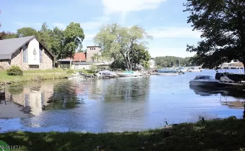 168 Sharp Ave, Hopatcong, NJ 07843
