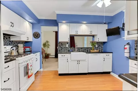 15 Kensington Rd # F, Chatham Twp, NJ 07928