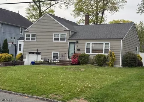 16 N Wickom Dr, Westfield, NJ 07090