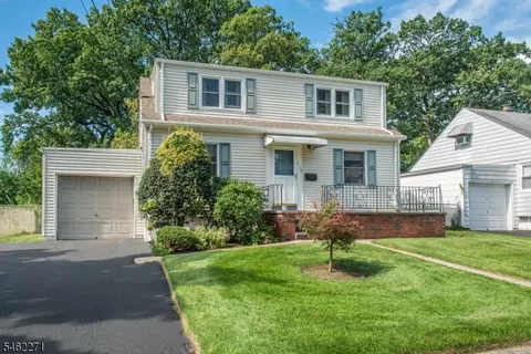 9-10 Malcolm Ter, Fair Lawn, NJ 07410