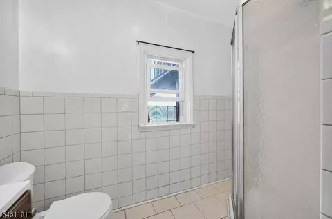 Bath - 488 Harris Ave, Middlesex, NJ 08846 photo 1 of 2