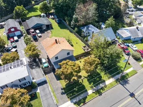 View/Area - 488 Harris Ave, Middlesex, NJ 08846 photo 1 of 14