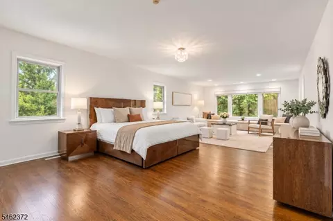 Bedroom - 76 Mohawk Rd, Short Hills, NJ 07078 photo 2 of 7
