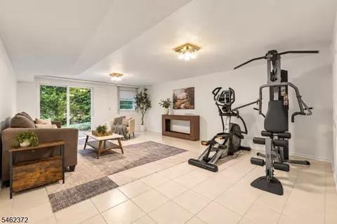 Living - 76 Mohawk Rd, Short Hills, NJ 07078 photo 9 of 9