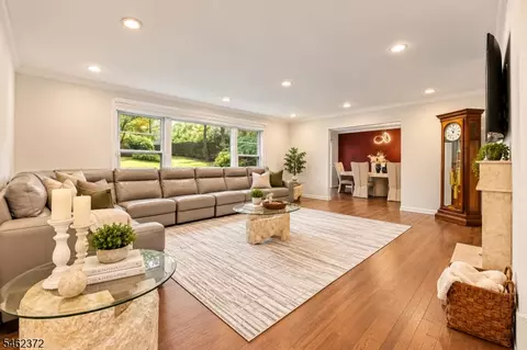 Living - 76 Mohawk Rd, Short Hills, NJ 07078 photo 4 of 9