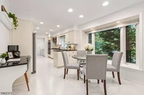 Dining - 76 Mohawk Rd, Short Hills, NJ 07078 photo 3 of 3