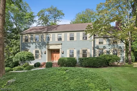 1 Ellyn Ct, Morristown, NJ 07960