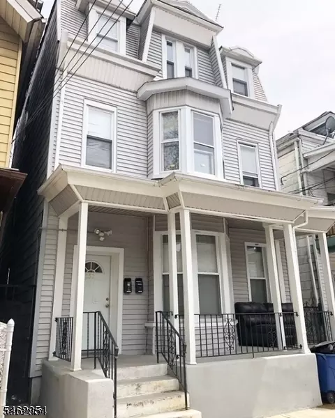 151 Garside St, Newark, NJ 07104