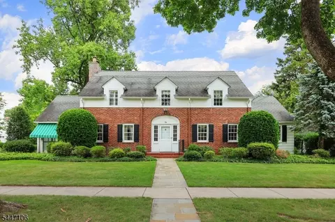 718 Bradford Ave, Westfield, NJ 07090