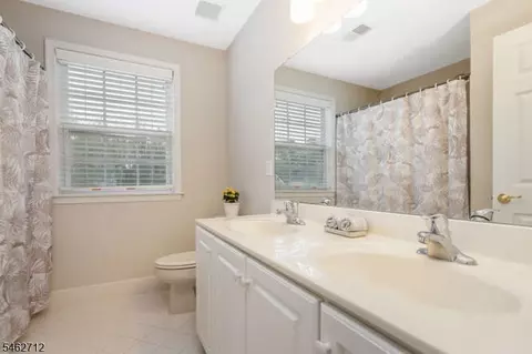 Bath - 81 Crestview Dr, Clinton, NJ 08809 photo 2 of 2
