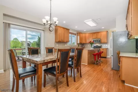 Dining - 81 Crestview Dr, Clinton, NJ 08809 photo 3 of 3