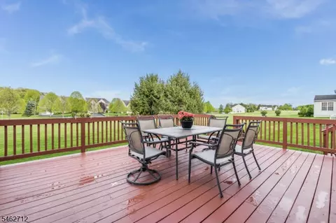 Exterior - 81 Crestview Dr, Clinton, NJ 08809 photo 3 of 4