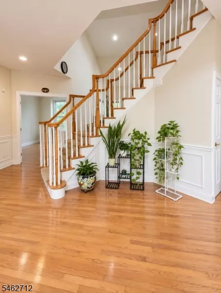 Entry Way - 81 Crestview Dr, Clinton, NJ 08809 photo 4 of 4
