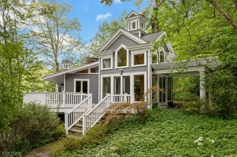84 Lake Tr E, Harding Twp, NJ 07976