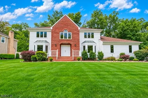 34 Silver Spring Ct, East Hanover, NJ 07936