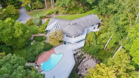 107 Mohican Rd, Blairstown, NJ 07825
