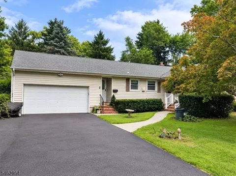 8 Harbor Green Cir, Red Bank, NJ 07701
