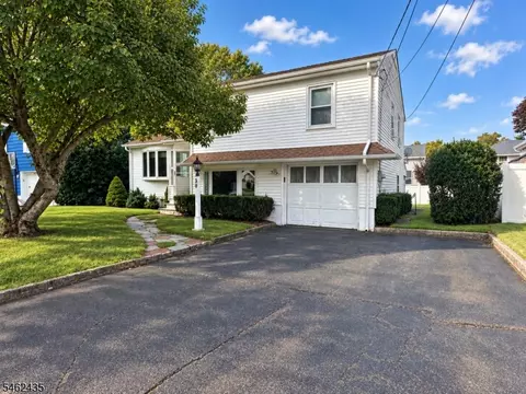 30 Pembrook Dr, Kenilworth, NJ 07033