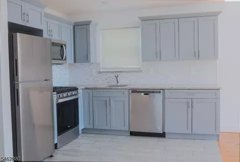 83 Stuyvesant Ave, Newark, NJ 07106