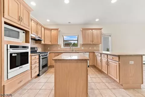 Kitchen - 16 Sunset Dr, Nutley, NJ 07110 photo 2 of 2