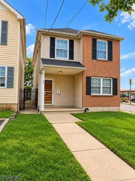 34 Roosevelt St, New Brunswick, NJ 08901