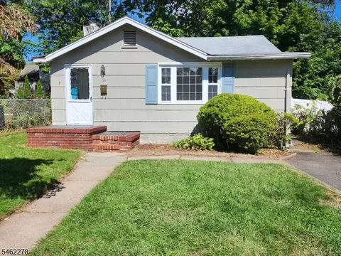 68 Glenwood Ave, Lake Hiawatha, NJ 07034