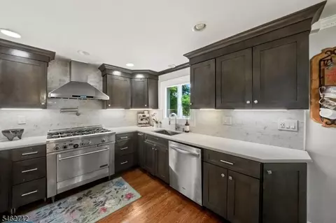 Kitchen - 17 Harrison Ave, Gillette, NJ 07933 photo 1 of 4