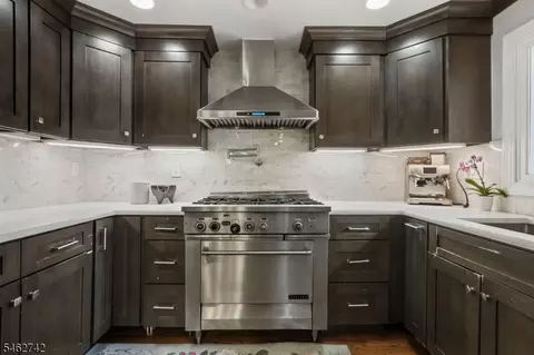 Kitchen - 17 Harrison Ave, Gillette, NJ 07933 photo 4 of 4